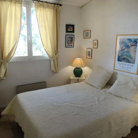 Holiday home Holiday Home Les Mas De Cogolin By Interhome